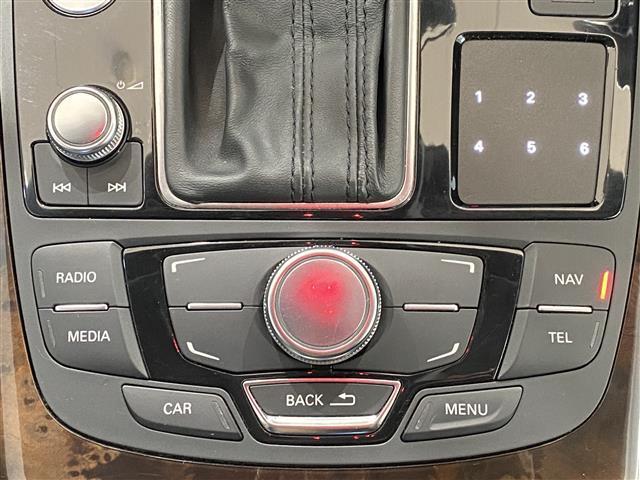 A7スポーツバック 3.0TFSIクワトロ 社外フルエアロ Border Race車高調 BOSEサウンド 前席パワー・メモリシート 全席シートヒーター パワーバックドア ブラインドスポットモニター 純正ナビ レザーシート 三眼LEDライト(26枚目)