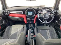 ◆内装の除菌消臭◆車内の細菌やカビを除去しニオイの元となる菌の抑制をします。様々な物質に直接反応して酸化・分解します！納車前クリーニングの人気の一つです！ご希望の際はスタッフまでお申し付けください。 4