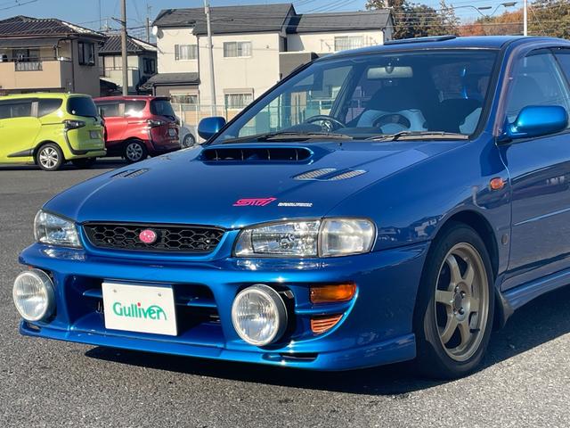 ＷＲＸ　ＲＡ　ＳＴｉバージョンＶＩ　リミテッド　２０００台限定車　柿本改マフラー　ＴＥＩＮ車高調　ＡＰＲａｌｌｙフォグライト　純正ＯＰ大型ダブルリアウイング　純正モモステアリング　純正１６インチＡＷ(5枚目)