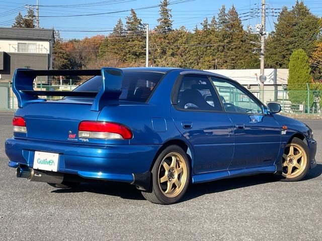 ＷＲＸ　ＲＡ　ＳＴｉバージョンＶＩ　リミテッド　２０００台限定車　柿本改マフラー　ＴＥＩＮ車高調　ＡＰＲａｌｌｙフォグライト　純正ＯＰ大型ダブルリアウイング　純正モモステアリング　純正１６インチＡＷ(18枚目)