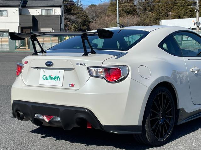 ＢＲＺ ｔＳ　ＧＴパッケージ　５００台限定車　ワンオーナー　専用ドライカーボンリアウイング　専用レカロシート　専用１８インチＡＷ　専用サスショック　専用ブレンボブレーキ　フジツボチタンマフラー　Ｄｅｆｉメーター（18枚目）