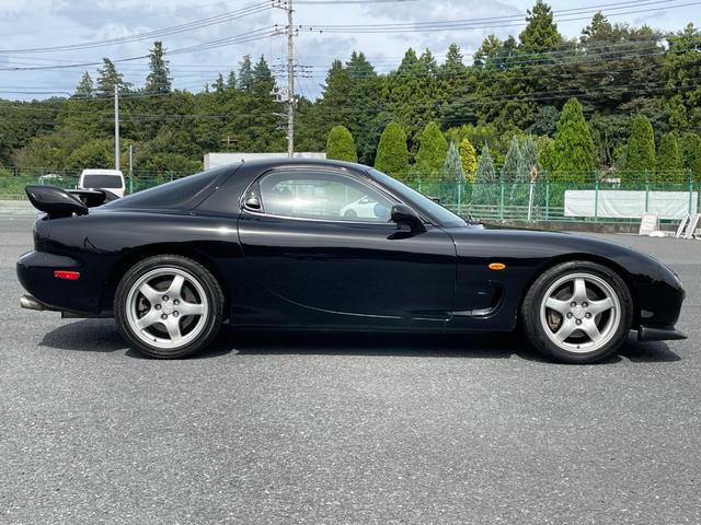 ＲＸ－７ タイプＲＳ　◇５型◇純正１７インチＡＷ◇純正ビルシュタインショック◇Ｄｅｆｉ追加メーター（油圧／油温／水温／ブースト）◇ＭＯＭＯステアリング◇純正フォグライト◇ＥＴＣ◇保証書◇取扱説明書◇スペアキー有（8枚目）