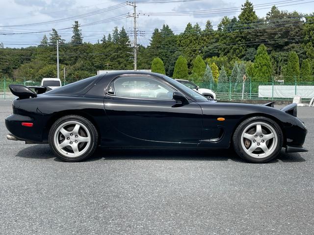 ＲＸ－７ タイプＲＳ　◇５型◇純正１７インチＡＷ◇純正ビルシュタインショック◇Ｄｅｆｉ追加メーター（油圧／油温／水温／ブースト）◇ＭＯＭＯステアリング◇純正フォグライト◇ＥＴＣ◇保証書◇取扱説明書◇スペアキー有（24枚目）