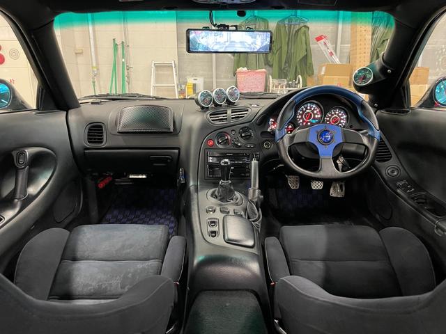 ＲＸ－７ タイプＲＳ　◇５型◇純正１７インチＡＷ◇純正ビルシュタインショック◇Ｄｅｆｉ追加メーター（油圧／油温／水温／ブースト）◇ＭＯＭＯステアリング◇純正フォグライト◇ＥＴＣ◇保証書◇取扱説明書◇スペアキー有（31枚目）