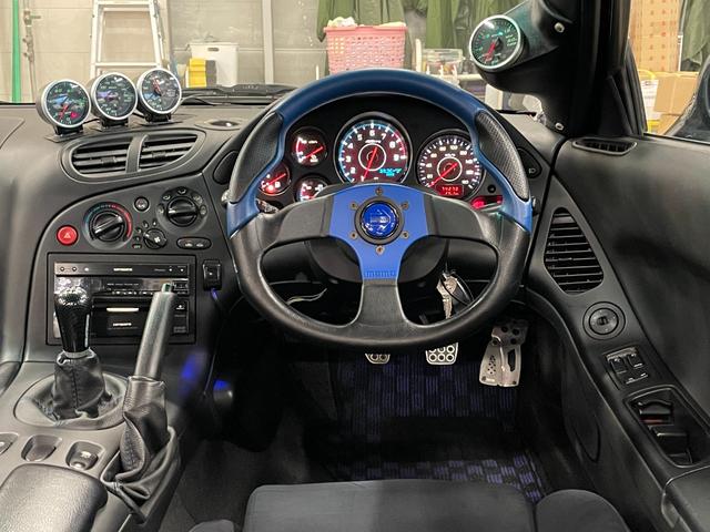 ＲＸ－７ タイプＲＳ　◇５型◇純正１７インチＡＷ◇純正ビルシュタインショック◇Ｄｅｆｉ追加メーター（油圧／油温／水温／ブースト）◇ＭＯＭＯステアリング◇純正フォグライト◇ＥＴＣ◇保証書◇取扱説明書◇スペアキー有（33枚目）