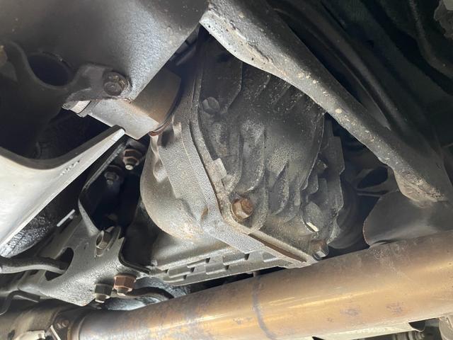 ＲＸ－７ タイプＲＳ　◇５型◇純正１７インチＡＷ◇純正ビルシュタインショック◇Ｄｅｆｉ追加メーター（油圧／油温／水温／ブースト）◇ＭＯＭＯステアリング◇純正フォグライト◇ＥＴＣ◇保証書◇取扱説明書◇スペアキー有（60枚目）