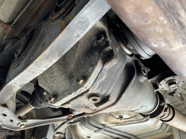 チェイサー ツアラーＶ　ワンオーナー　純正５速ＭＴ　純正フルエアロ　純正スポーツグリル　ＥＮＫＥＩ　ＰＥＡＫＳ１７インチＡＷ　ＴＥＩＮ車高調　ＨＩＤヘッドライト　フォグライト　保証書　取扱説明書　スペアキー（61枚目）