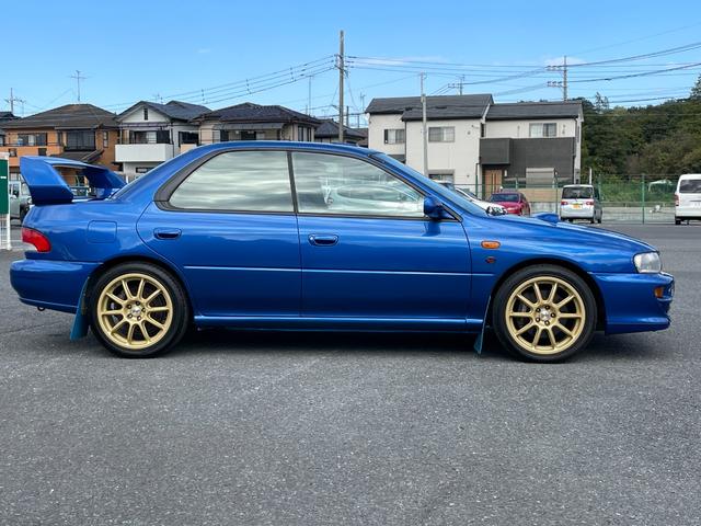 インプレッサ WRX RA STiバージョンVI リミテッド ◇ワンオーナー◇プロドライブ17インチAW◇ルーフベンチレーター◇STIマットフラップ◇STIフロントタワーバー◇APEXiパワーインテーク◇保証書◇取扱説明書◇スペアキー(7枚目)