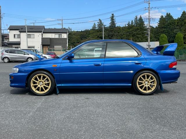インプレッサ WRX RA STiバージョンVI リミテッド ◇ワンオーナー◇プロドライブ17インチAW◇ルーフベンチレーター◇STIマットフラップ◇STIフロントタワーバー◇APEXiパワーインテーク◇保証書◇取扱説明書◇スペアキー(8枚目)