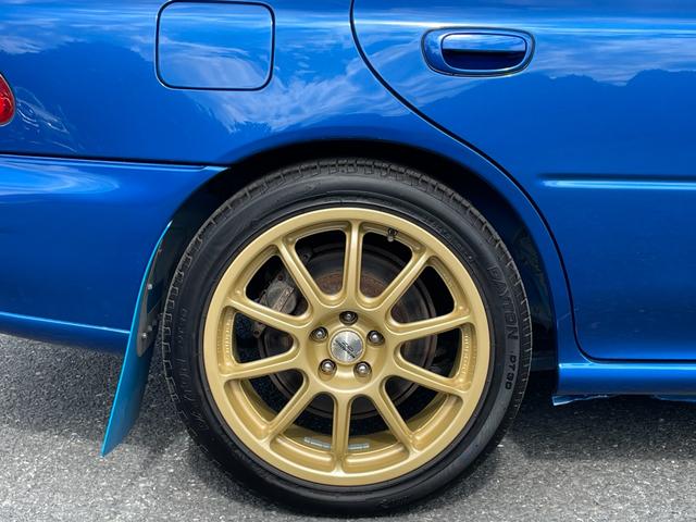 インプレッサ WRX RA STiバージョンVI リミテッド ◇ワンオーナー◇プロドライブ17インチAW◇ルーフベンチレーター◇STIマットフラップ◇STIフロントタワーバー◇APEXiパワーインテーク◇保証書◇取扱説明書◇スペアキー(11枚目)