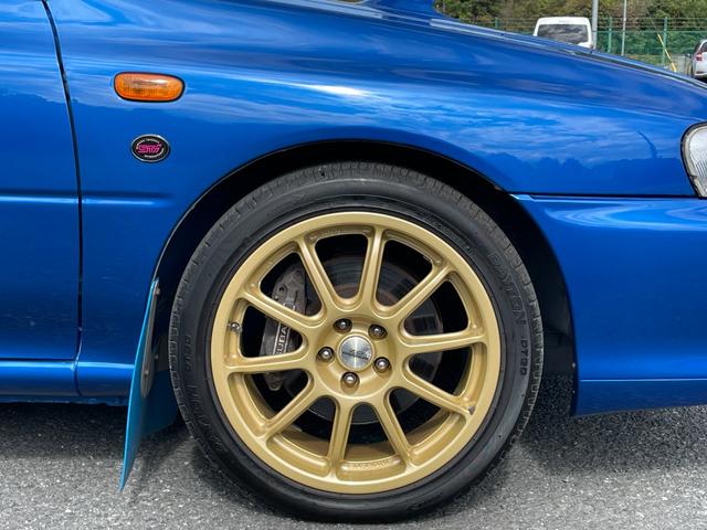 インプレッサ WRX RA STiバージョンVI リミテッド ◇ワンオーナー◇プロドライブ17インチAW◇ルーフベンチレーター◇STIマットフラップ◇STIフロントタワーバー◇APEXiパワーインテーク◇保証書◇取扱説明書◇スペアキー(12枚目)