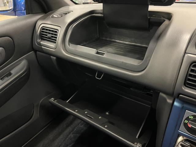 インプレッサ WRX RA STiバージョンVI リミテッド ◇ワンオーナー◇プロドライブ17インチAW◇ルーフベンチレーター◇STIマットフラップ◇STIフロントタワーバー◇APEXiパワーインテーク◇保証書◇取扱説明書◇スペアキー(40枚目)