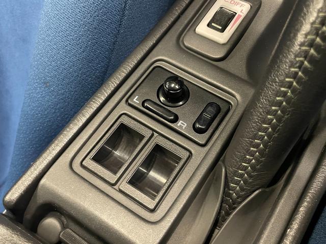 インプレッサ WRX RA STiバージョンVI リミテッド ◇ワンオーナー◇プロドライブ17インチAW◇ルーフベンチレーター◇STIマットフラップ◇STIフロントタワーバー◇APEXiパワーインテーク◇保証書◇取扱説明書◇スペアキー(46枚目)