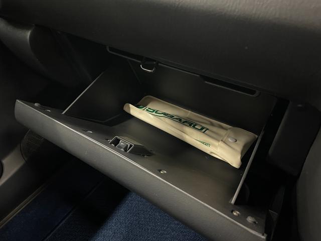 インプレッサ WRX STi ◇ワンオーナー◇STiフロントスポイラー◇純正リアアンダースポイラー◇柿本改Regu.06&Rマフラー◇純正ブレンボブレーキ◇純正17インチAW◇HIDヘッドライト◇保証書◇取扱説明書◇スペアキー(43枚目)