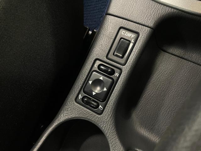 インプレッサ WRX STi ◇ワンオーナー◇STiフロントスポイラー◇純正リアアンダースポイラー◇柿本改Regu.06&Rマフラー◇純正ブレンボブレーキ◇純正17インチAW◇HIDヘッドライト◇保証書◇取扱説明書◇スペアキー(51枚目)