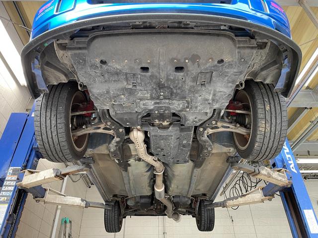 インプレッサ WRX STi ◇ワンオーナー◇STiフロントスポイラー◇純正リアアンダースポイラー◇柿本改Regu.06&Rマフラー◇純正ブレンボブレーキ◇純正17インチAW◇HIDヘッドライト◇保証書◇取扱説明書◇スペアキー(59枚目)