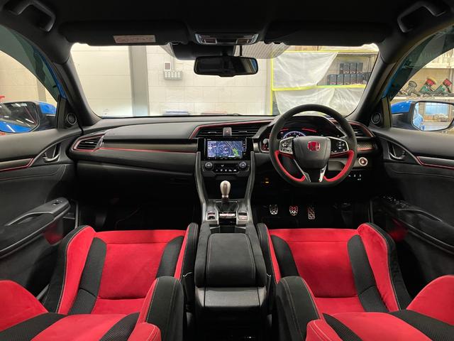 シビック タイプR ◇ワンオーナー◇後期◇R2年10月登録◇純正OPカーボンフードエアインテーク◇純正20AW◇純正ブレンボ◇純正ギャザーズSDナビ/フルセグTV◇フロント&バックカメラ(31枚目)