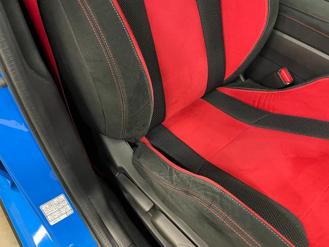 シビック タイプR ◇ワンオーナー◇後期◇R2年10月登録◇純正OPカーボンフードエアインテーク◇純正20AW◇純正ブレンボ◇純正ギャザーズSDナビ/フルセグTV◇フロント&バックカメラ(42枚目)