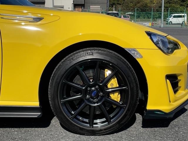 ＢＲＺ イエローエディション　◇１００台限定車◇ＳＴＩスポーツＰＫＧ◇ＬＥＤアクセサリーライナー◇純正ブレンボイエローキャリパー◇純正１７インチＡＷ◇専用内装◇カロッツェリアＳＤナビ／フルセグＴＶ◇バックカメラ◇ＬＥＤヘッドライト（13枚目）