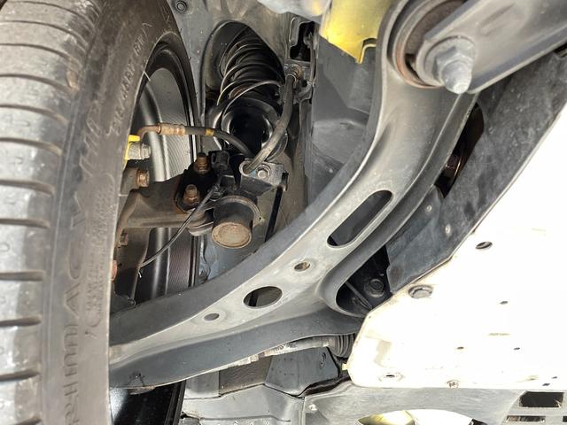 ＢＲＺ イエローエディション　◇１００台限定車◇ＳＴＩスポーツＰＫＧ◇ＬＥＤアクセサリーライナー◇純正ブレンボイエローキャリパー◇純正１７インチＡＷ◇専用内装◇カロッツェリアＳＤナビ／フルセグＴＶ◇バックカメラ◇ＬＥＤヘッドライト（56枚目）