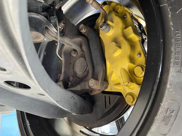 ＢＲＺ イエローエディション　◇１００台限定車◇ＳＴＩスポーツＰＫＧ◇ＬＥＤアクセサリーライナー◇純正ブレンボイエローキャリパー◇純正１７インチＡＷ◇専用内装◇カロッツェリアＳＤナビ／フルセグＴＶ◇バックカメラ◇ＬＥＤヘッドライト（58枚目）