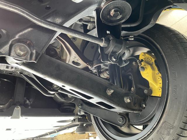 ＢＲＺ イエローエディション　◇１００台限定車◇ＳＴＩスポーツＰＫＧ◇ＬＥＤアクセサリーライナー◇純正ブレンボイエローキャリパー◇純正１７インチＡＷ◇専用内装◇カロッツェリアＳＤナビ／フルセグＴＶ◇バックカメラ◇ＬＥＤヘッドライト（64枚目）