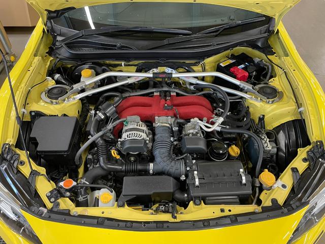 ＢＲＺ イエローエディション　◇１００台限定車◇ＳＴＩスポーツＰＫＧ◇ＬＥＤアクセサリーライナー◇純正ブレンボイエローキャリパー◇純正１７インチＡＷ◇専用内装◇カロッツェリアＳＤナビ／フルセグＴＶ◇バックカメラ◇ＬＥＤヘッドライト（68枚目）