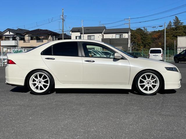 アコード ユーロＲ　◇純正レカロシート◇フジツボマフラー◇ＷＯＲＫ１８インチＡＷ◇車高調◇ＨＩＤヘッドライト◇ＬＥＤフォグライト◇保証書◇取扱説明書◇Ｒ２．４．６年点検記録簿有（8枚目）