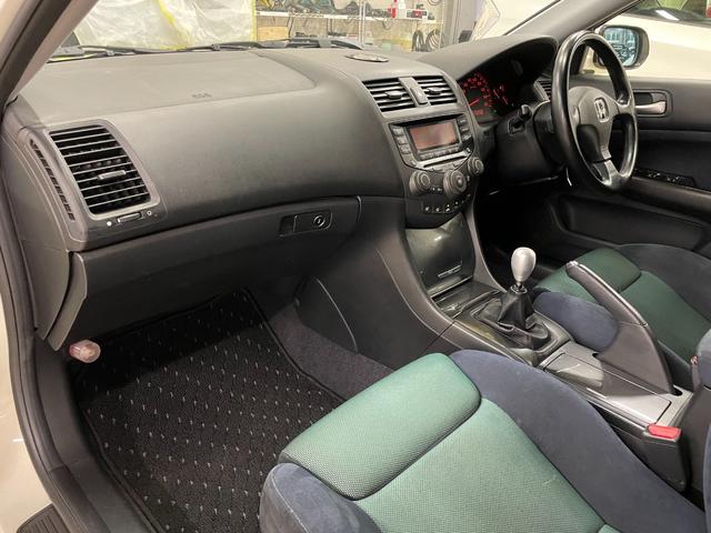 アコード ユーロＲ　◇純正レカロシート◇フジツボマフラー◇ＷＯＲＫ１８インチＡＷ◇車高調◇ＨＩＤヘッドライト◇ＬＥＤフォグライト◇保証書◇取扱説明書◇Ｒ２．４．６年点検記録簿有（30枚目）