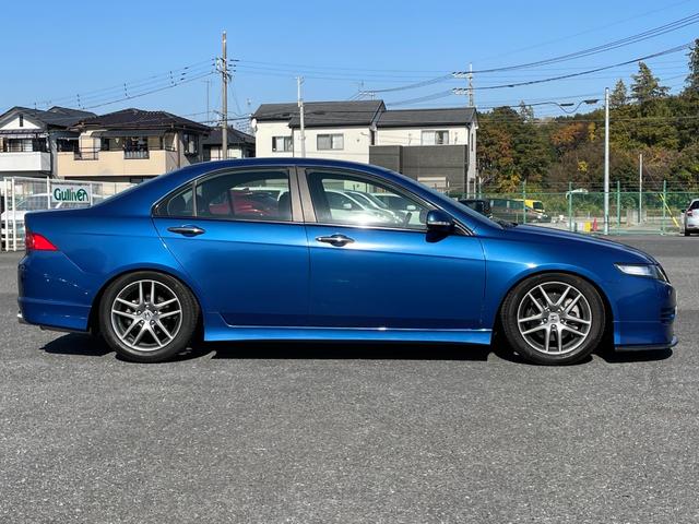 アコード ユーロＲ　◇純正レカロシート◇フジツボマフラー◇ＫＷ車高調◇純正１７インチＡＷ◇フロントスポイラー◇純正ＨＤＤナビ◇バックカメラ◇純正ＭＯＭＯステアリング◇ＨＩＤヘッドライト◇フォグライト（8枚目）