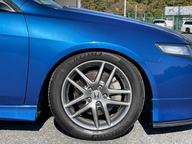 アコード ユーロＲ　◇純正レカロシート◇フジツボマフラー◇ＫＷ車高調◇純正１７インチＡＷ◇フロントスポイラー◇純正ＨＤＤナビ◇バックカメラ◇純正ＭＯＭＯステアリング◇ＨＩＤヘッドライト◇フォグライト（13枚目）