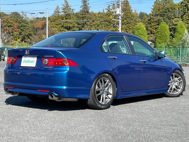 アコード ユーロＲ　◇純正レカロシート◇フジツボマフラー◇ＫＷ車高調◇純正１７インチＡＷ◇フロントスポイラー◇純正ＨＤＤナビ◇バックカメラ◇純正ＭＯＭＯステアリング◇ＨＩＤヘッドライト◇フォグライト（18枚目）