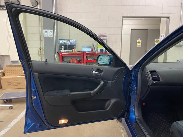 アコード ユーロＲ　◇純正レカロシート◇フジツボマフラー◇ＫＷ車高調◇純正１７インチＡＷ◇フロントスポイラー◇純正ＨＤＤナビ◇バックカメラ◇純正ＭＯＭＯステアリング◇ＨＩＤヘッドライト◇フォグライト（26枚目）