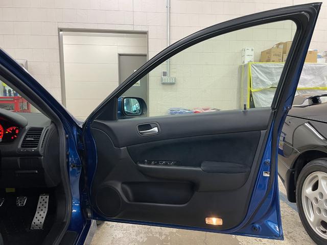 アコード ユーロＲ　◇純正レカロシート◇フジツボマフラー◇ＫＷ車高調◇純正１７インチＡＷ◇フロントスポイラー◇純正ＨＤＤナビ◇バックカメラ◇純正ＭＯＭＯステアリング◇ＨＩＤヘッドライト◇フォグライト（28枚目）