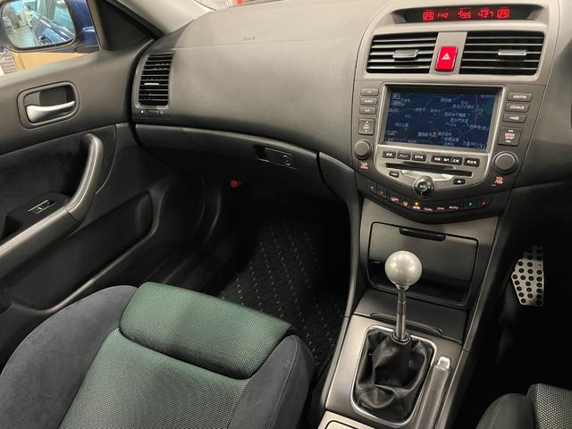 アコード ユーロＲ　◇純正レカロシート◇フジツボマフラー◇ＫＷ車高調◇純正１７インチＡＷ◇フロントスポイラー◇純正ＨＤＤナビ◇バックカメラ◇純正ＭＯＭＯステアリング◇ＨＩＤヘッドライト◇フォグライト（41枚目）