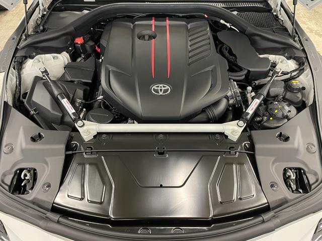 スープラ ＲＺ　マットホワイトエディション　◇５０台限定車◇ワンオーナー◇フルプロテクションフィルム施工車両◇ＧＲカーボンフルエアロ◇ＧＲ鍛造１９ＡＷ◇ＧＲスポーツマフラー◇ＧＲパフォーマンスダンパー◇ベージュレザーシート◇ＬＥＤヘッドライト（52枚目）