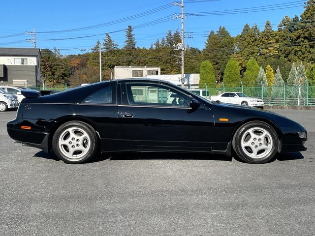 フェアレディＺ ３００ＺＸツインターボ　◇ワンオーナー◇最終６型◇純正５速ＭＴ◇純正１６インチＡＷ◇前席レカロ電動レザーシート◇ＨＩＤヘッドライト◇ＡＢＳ◇保証書◇取扱説明書◇スペアキー（8枚目）