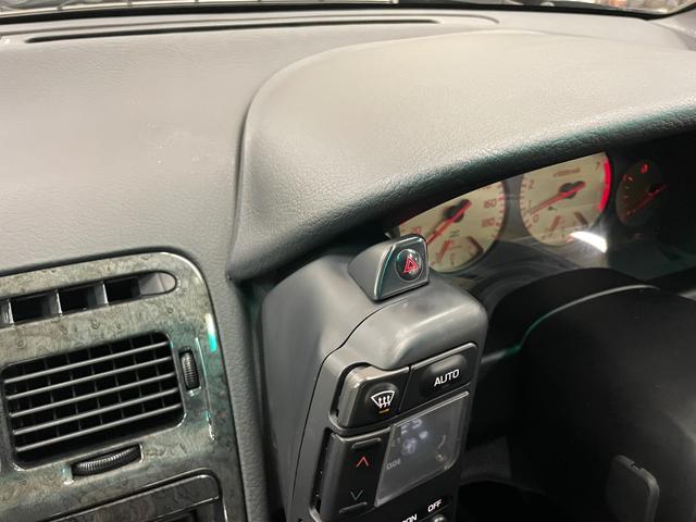 フェアレディＺ ３００ＺＸツインターボ　◇ワンオーナー◇最終６型◇純正５速ＭＴ◇純正１６インチＡＷ◇前席レカロ電動レザーシート◇ＨＩＤヘッドライト◇ＡＢＳ◇保証書◇取扱説明書◇スペアキー（44枚目）