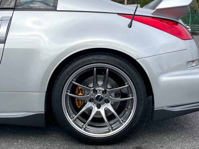 フェアレディZ バージョンニスモ タイプ380RS ◇300台限定車◇純正オプションMOMOステアリング(純正有)◇純正NISMOマフラー◇純正NISMOサスショック◇純正NISMOフルエアロ◇WORK19AW◇HIDヘッドライト◇保証書◇取扱説明書(11枚目)