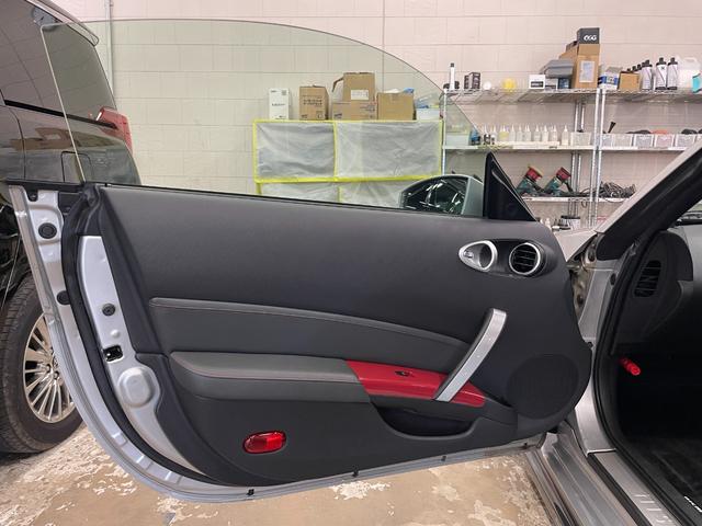 フェアレディZ バージョンニスモ タイプ380RS ◇300台限定車◇純正オプションMOMOステアリング(純正有)◇純正NISMOマフラー◇純正NISMOサスショック◇純正NISMOフルエアロ◇WORK19AW◇HIDヘッドライト◇保証書◇取扱説明書(27枚目)