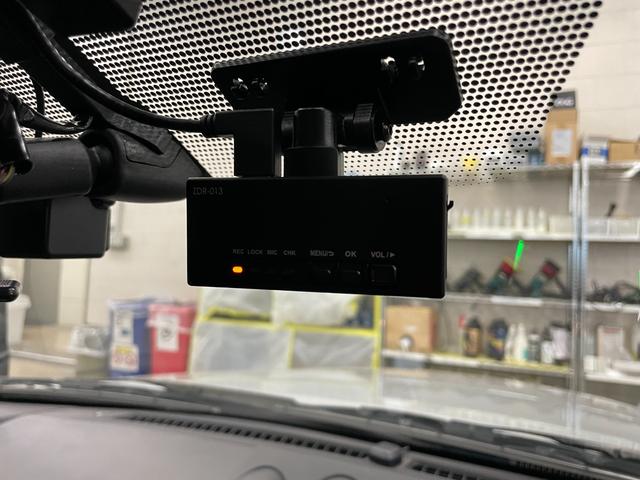 フェアレディZ バージョンニスモ タイプ380RS ◇300台限定車◇純正オプションMOMOステアリング(純正有)◇純正NISMOマフラー◇純正NISMOサスショック◇純正NISMOフルエアロ◇WORK19AW◇HIDヘッドライト◇保証書◇取扱説明書(38枚目)