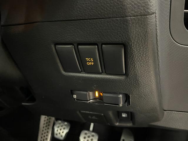 フェアレディZ バージョンニスモ タイプ380RS ◇300台限定車◇純正オプションMOMOステアリング(純正有)◇純正NISMOマフラー◇純正NISMOサスショック◇純正NISMOフルエアロ◇WORK19AW◇HIDヘッドライト◇保証書◇取扱説明書(50枚目)