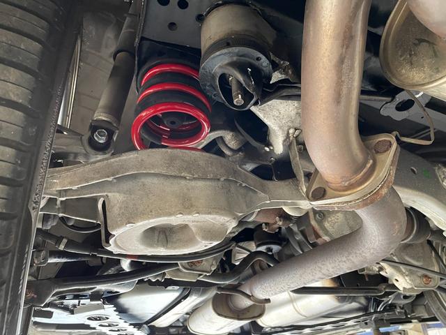 フェアレディZ バージョンニスモ タイプ380RS ◇300台限定車◇純正オプションMOMOステアリング(純正有)◇純正NISMOマフラー◇純正NISMOサスショック◇純正NISMOフルエアロ◇WORK19AW◇HIDヘッドライト◇保証書◇取扱説明書(61枚目)