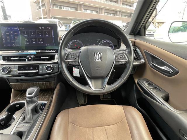 クラウンハイブリッド Ｓ　エレガンススタイルＩＩＩ　後期　純正ワイドナビ　フルセグ　ＤＶＤ　Ｂｌｕｅｔｏｏｔｈ　ドラレコ　バックカメラ　ＥＴＣ　前後コーナーセンサー　レーンアシスト　前席パワーシート　前席シートヒーター　レーダークルーズコントロール（20枚目）