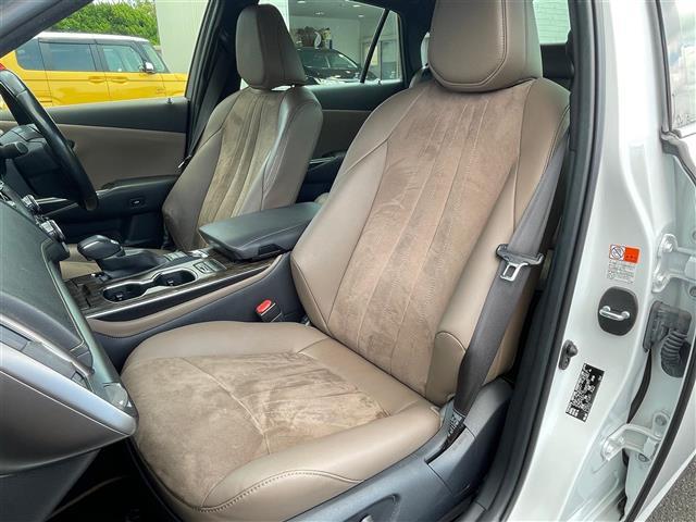 クラウンハイブリッド Ｓ　エレガンススタイルＩＩＩ　後期　純正ワイドナビ　フルセグ　ＤＶＤ　Ｂｌｕｅｔｏｏｔｈ　ドラレコ　バックカメラ　ＥＴＣ　前後コーナーセンサー　レーンアシスト　前席パワーシート　前席シートヒーター　レーダークルーズコントロール（28枚目）