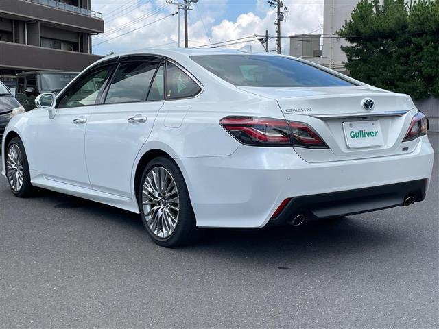 クラウンハイブリッド Ｓ　エレガンススタイルＩＩＩ　後期　純正ワイドナビ　フルセグ　ＤＶＤ　Ｂｌｕｅｔｏｏｔｈ　ドラレコ　バックカメラ　ＥＴＣ　前後コーナーセンサー　レーンアシスト　前席パワーシート　前席シートヒーター　レーダークルーズコントロール（39枚目）