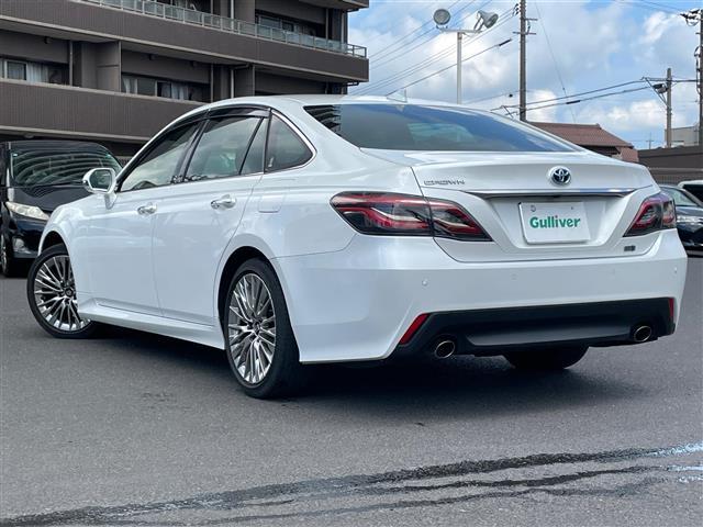 クラウンハイブリッド Ｓ　エレガンススタイルＩＩＩ　後期　純正ワイドナビ　フルセグ　ＤＶＤ　Ｂｌｕｅｔｏｏｔｈ　ドラレコ　バックカメラ　ＥＴＣ　前後コーナーセンサー　レーンアシスト　前席パワーシート　前席シートヒーター　レーダークルーズコントロール（43枚目）