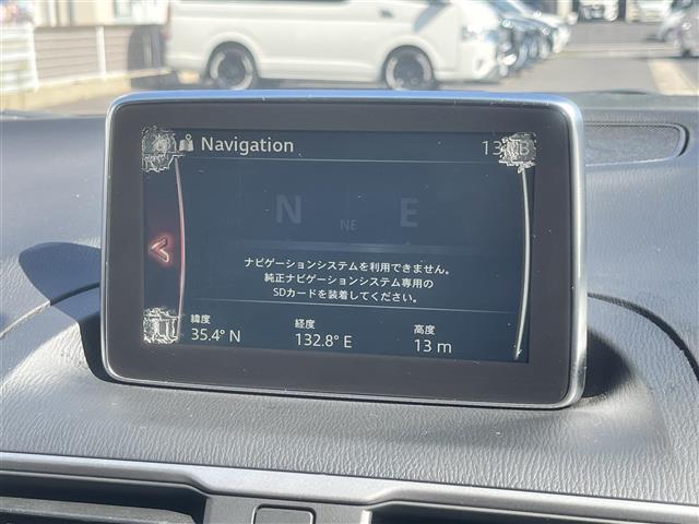 アクセラ 15S 純正ナビ フルセグTV DVD再生 Bluetooth接続 バックカメラ ETC アイドリングストップ 衝突軽減ブレーキ BSM スマートキー プッシュスタート 純正16AW 純正フロアマット(3枚目)