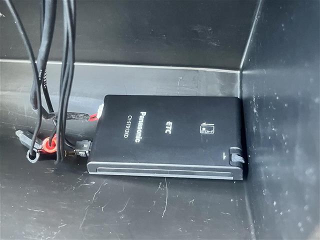 アクセラ 15S 純正ナビ フルセグTV DVD再生 Bluetooth接続 バックカメラ ETC アイドリングストップ 衝突軽減ブレーキ BSM スマートキー プッシュスタート 純正16AW 純正フロアマット(17枚目)