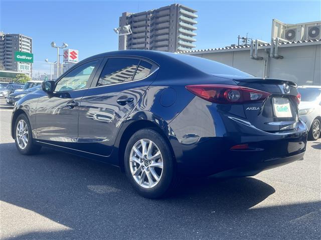 アクセラ 15S 純正ナビ フルセグTV DVD再生 Bluetooth接続 バックカメラ ETC アイドリングストップ 衝突軽減ブレーキ BSM スマートキー プッシュスタート 純正16AW 純正フロアマット(36枚目)